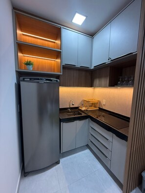 Private kitchen - Vrbo Property (Camocim)