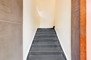 House | Interior - Townhouse Sankaramatam Road (Visakhapatnam)