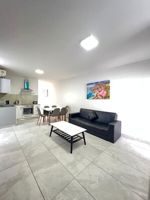 TV - Swieqi Modern 3 BDR Flat by PMI Malta (Is-Swieqi)