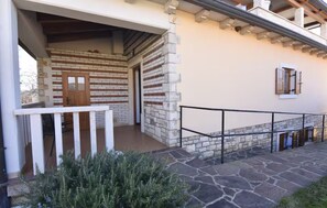 Apartment, 3 Bedrooms, Patio, Garden View | Terrace/patio - Flat With Shared Pool in Fiorini (Brtonigla)