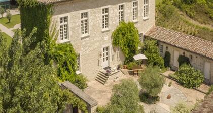 French Villa With Pool & Games Room