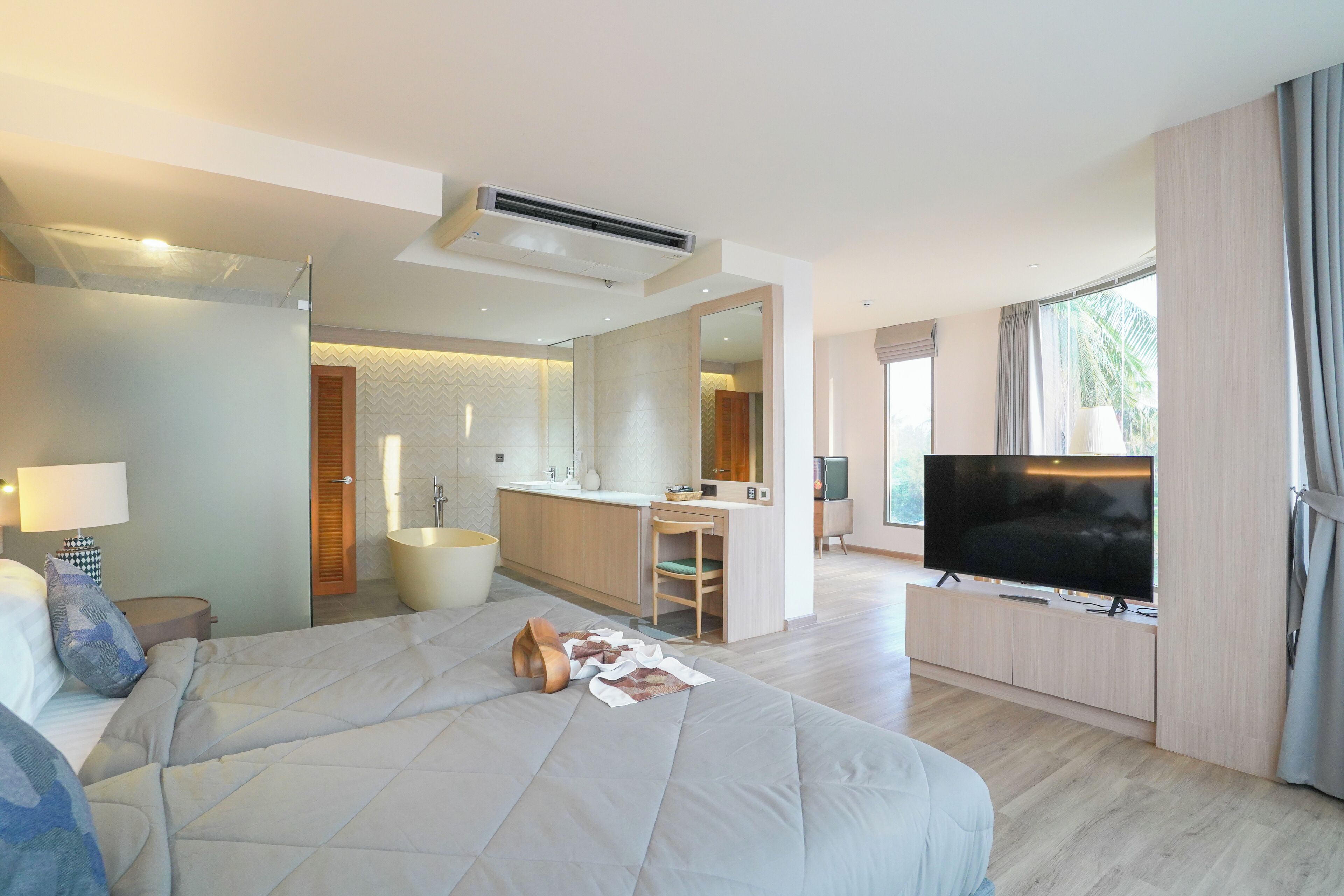 Grand Double Room, Mountain View, Corner