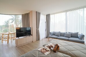 Habitación Grand doble, vistas a la montaña, en esquina | Wifi gratis y ropa de cama