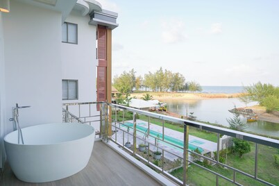 Koh Talu On Shore Resort by Koko