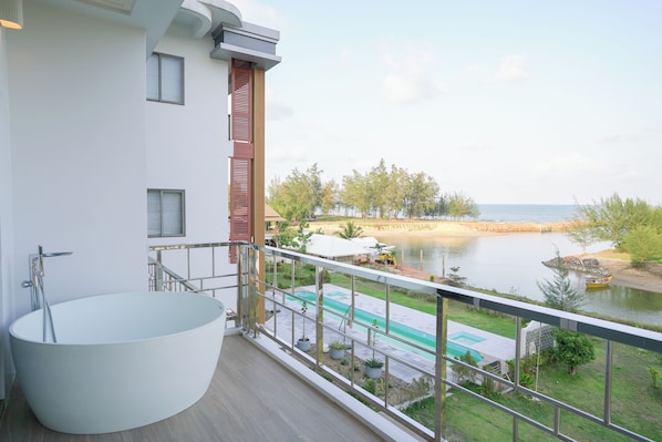 Chambre majestueuse double, vue sur la mer, en coin | Vue sur la plage ou lâocĂ©an