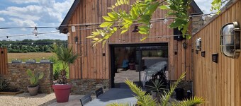 Industrial chalet with net and private spa