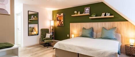 Departamento superior, varias camas, para no fumadores, cocina | Escritorio, espacio para trabajar con laptop y cortinas blackout