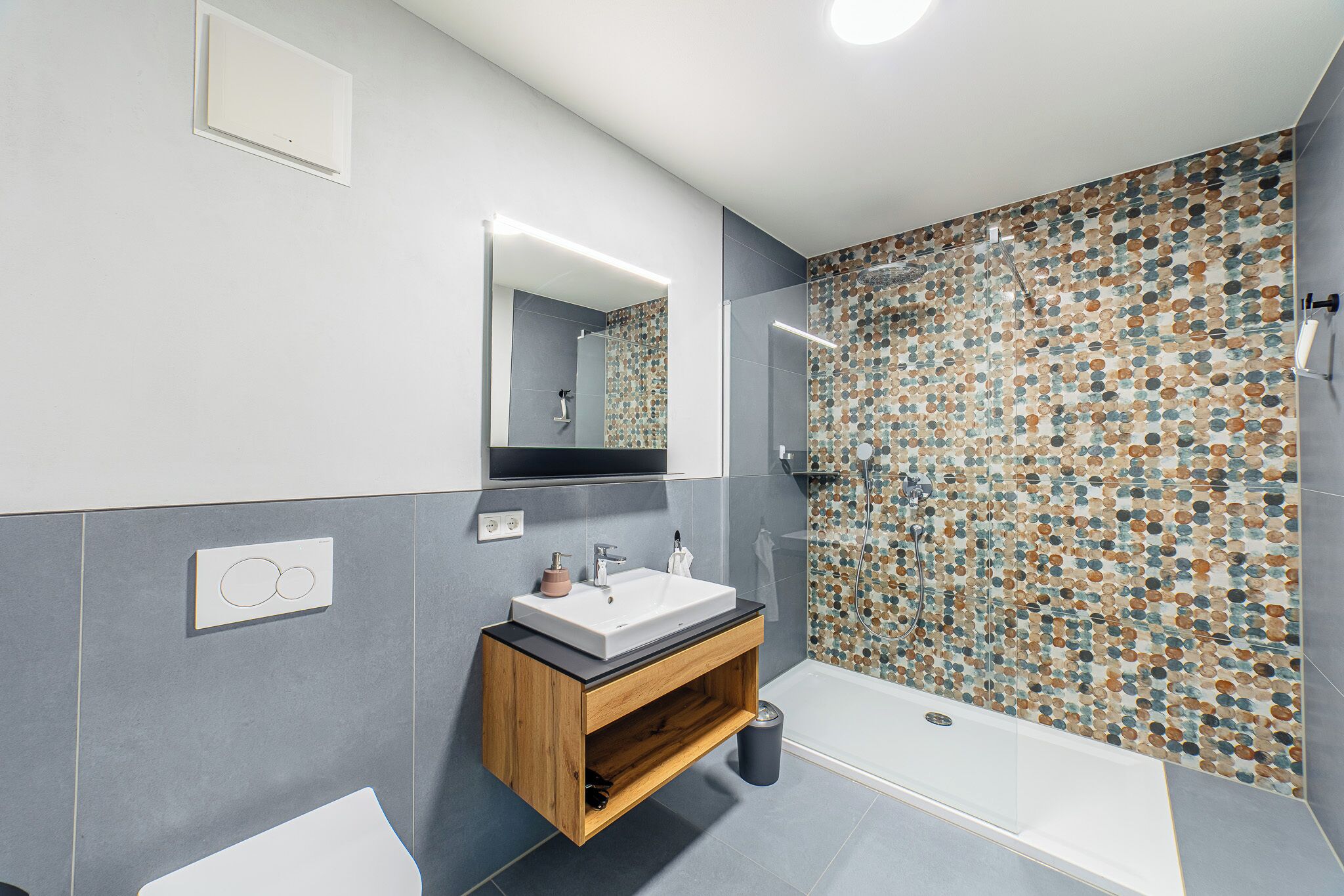 Hair dryer, towels