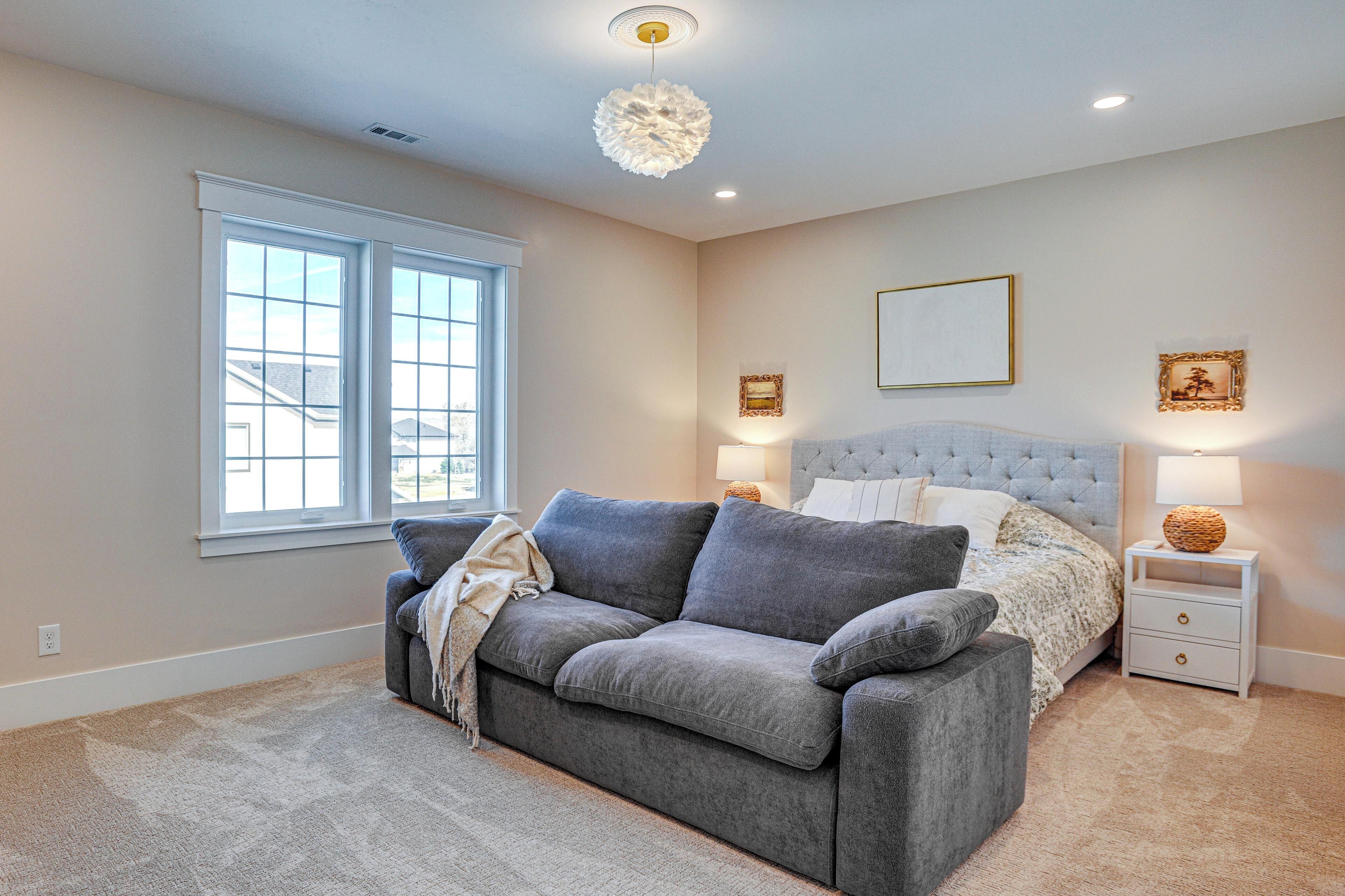 House (5 Bedrooms) | Interior