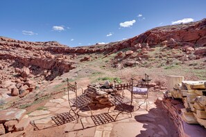 Apartment (0 Bedroom) | Interior - Moab Backcountry Hogan: Hike, Kayak & Explore (Moab)