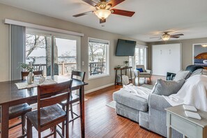 Interior - Group Getaway! Osage Beach Escape w/ Private Dock (Osage Beach)