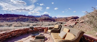 冒險度假屋：靠近河流與步道入口  