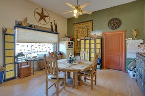 Apartment (1 Bedroom) | Interior - Milky Way Views & Endless Trails: Moab River Suite (Moab)