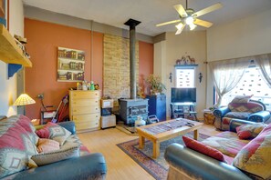 Apartment (1 Bedroom) | Interior - Milky Way Views & Endless Trails: Moab River Suite (Moab)