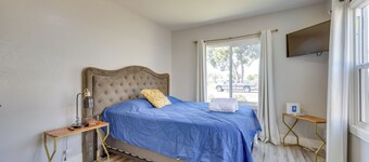 < 1 Mi to Main St Hanford! Home w/ Outdoor Space