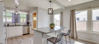 < 1 Mi to Main St Hanford! Home w/ Outdoor Space