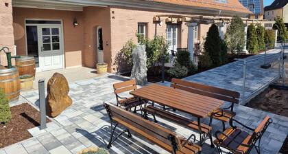 Modernes Appartement mit Terrasse, zentral in Muhr am See, 5-Sterne-Komfort