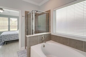 House (4 Bedrooms) | Interior - Peaceful Setting: The Woodlands Creekside Retreat (Tomball)