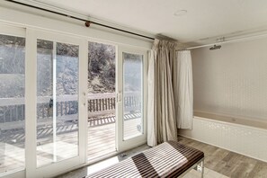 Talo (4 Bedrooms) | Sisätilat