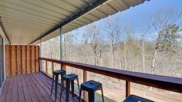 Apartment (2 Bedrooms) | Front of property