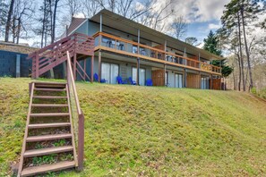 Interior - Hike & Fish: Lake Keowee Retreat w/ Shared Dock! (Seneca)