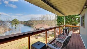 Apartment (2 Bedrooms) | Front of property