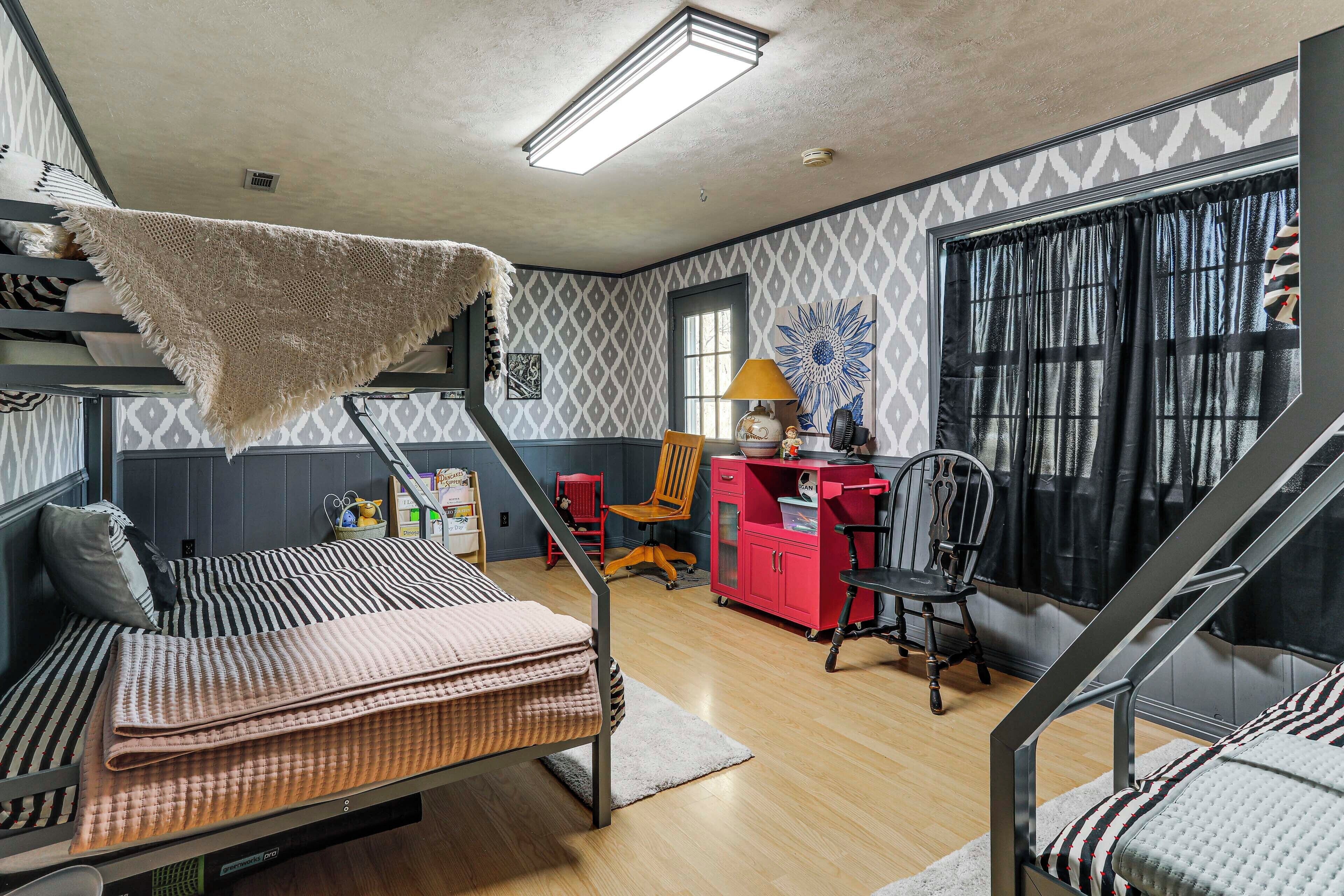 المنشأة من الداخل