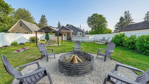 House (2 Bedrooms) | Front of property - Near Pine Knob, Lakes & Trails! Ortonville Getaway (Ortonville)