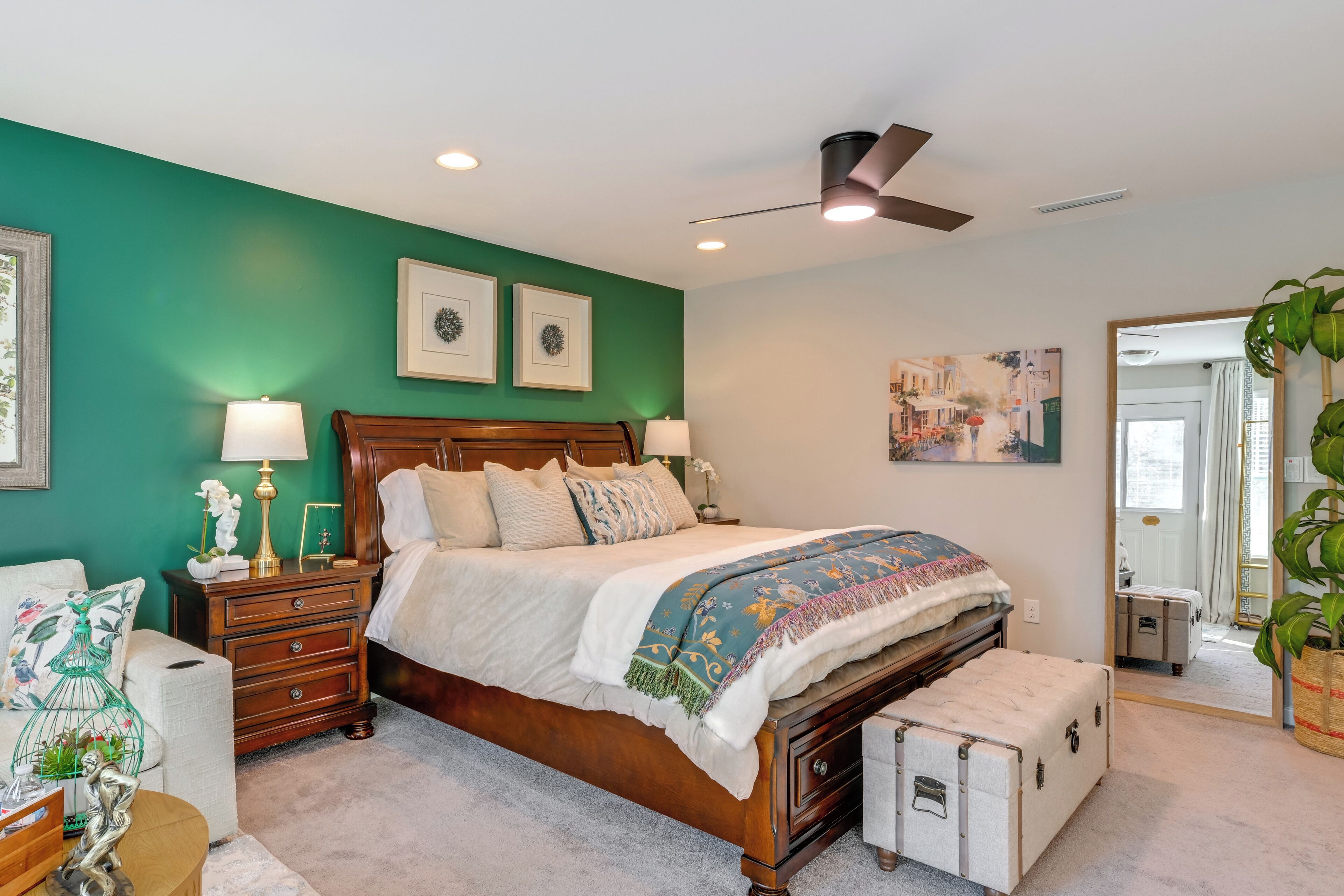 المنشأة من الداخل