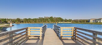 Hybrid Work Retreat in Lithia w/ Pool Access!