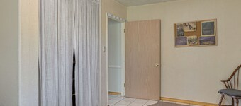 Crystal City Home: 3br/2ba Cozy, Cute & Quaint