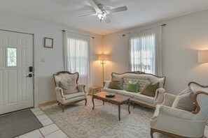 House (3 Bedrooms) | Front of property