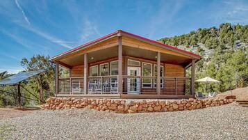 House (3 Bedrooms) | Depan hartanah