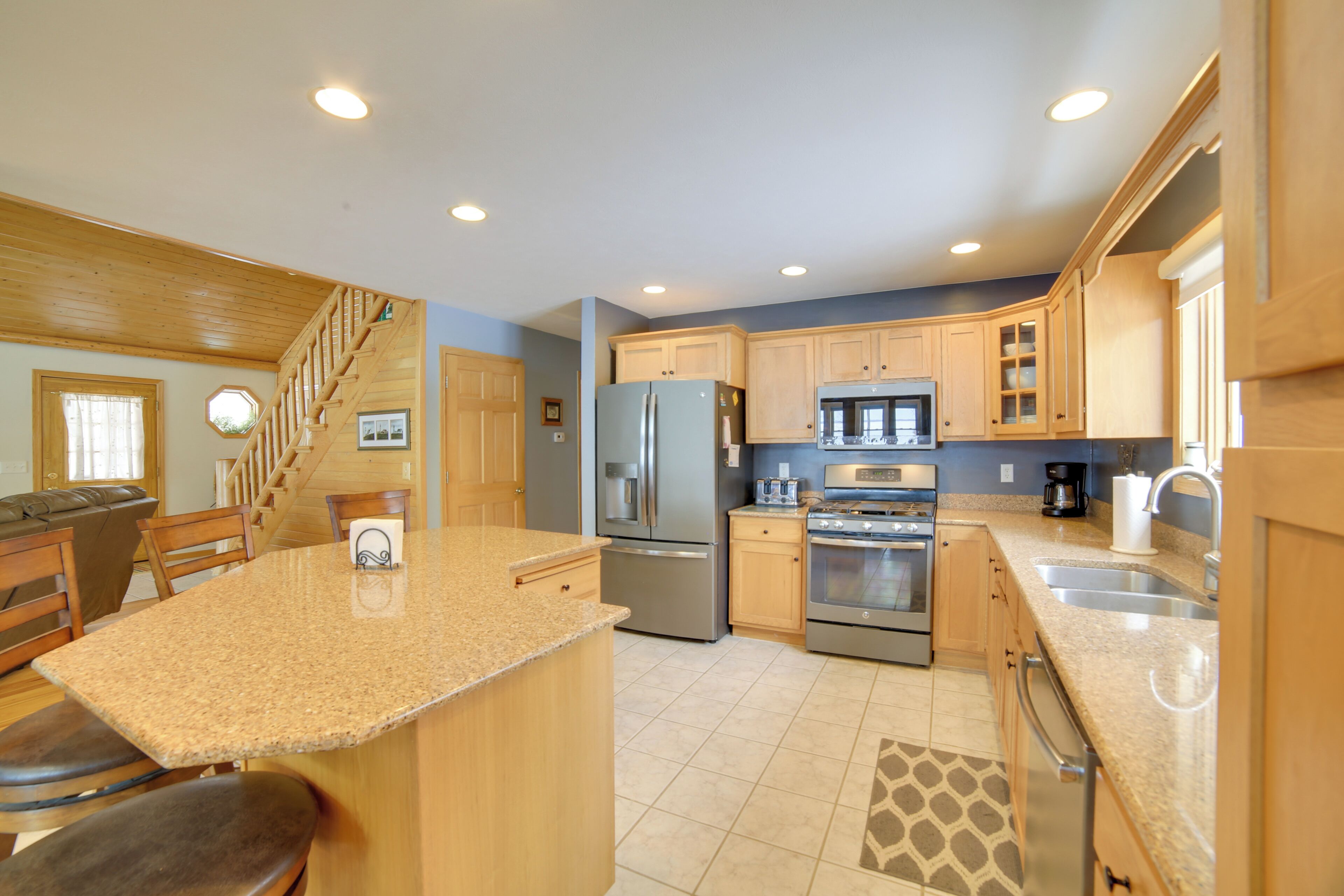 House (4 Bedrooms) | Interior