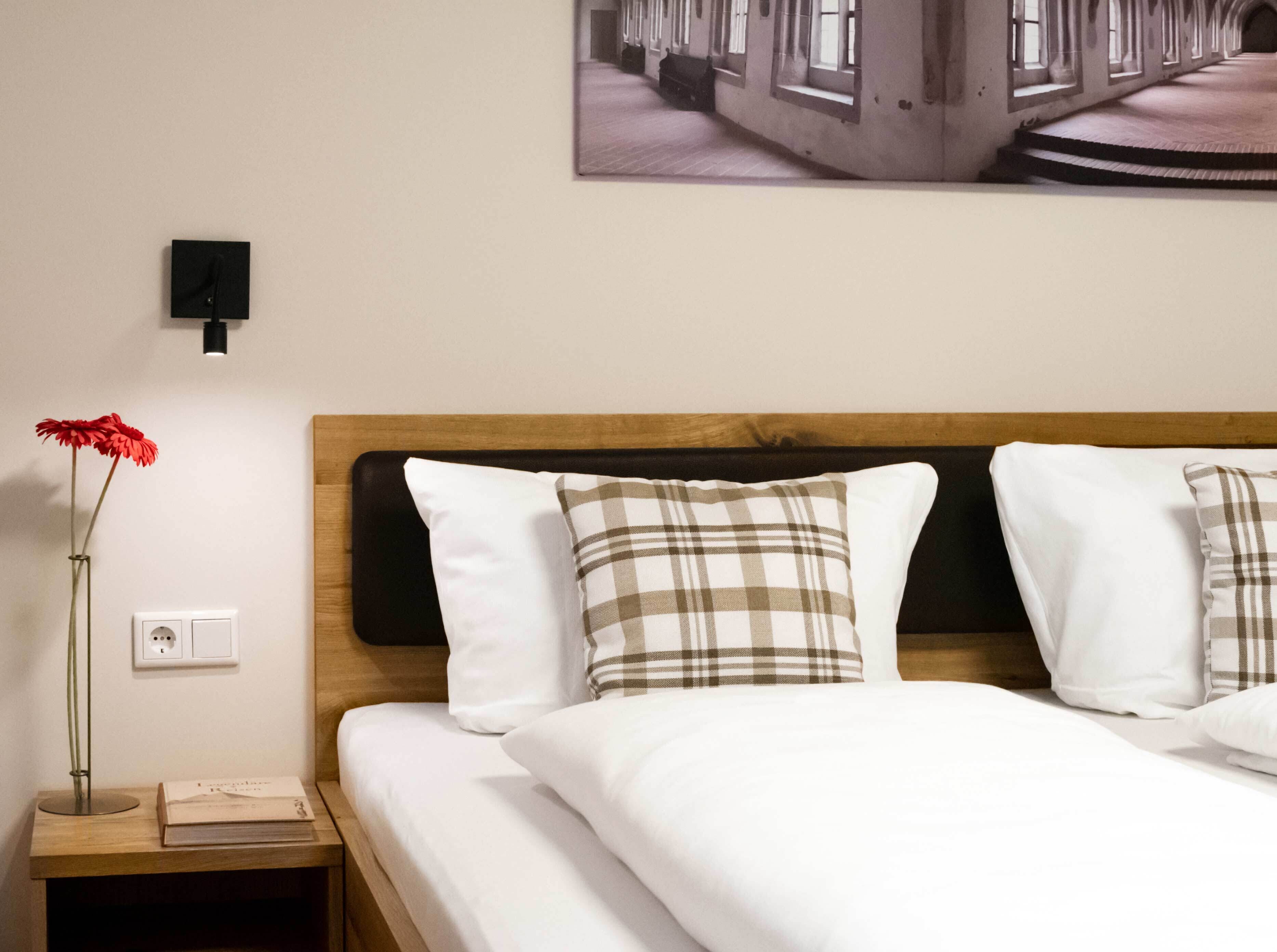 1 bedroom, desk, free WiFi, bed sheets