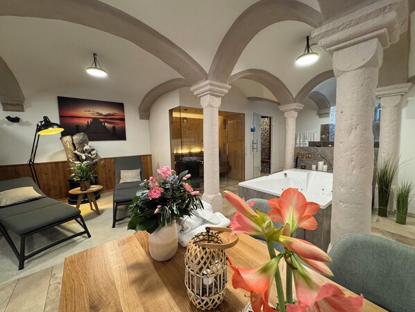 Interior - Private SPA Premium Suite with terrace (Muhr am See)