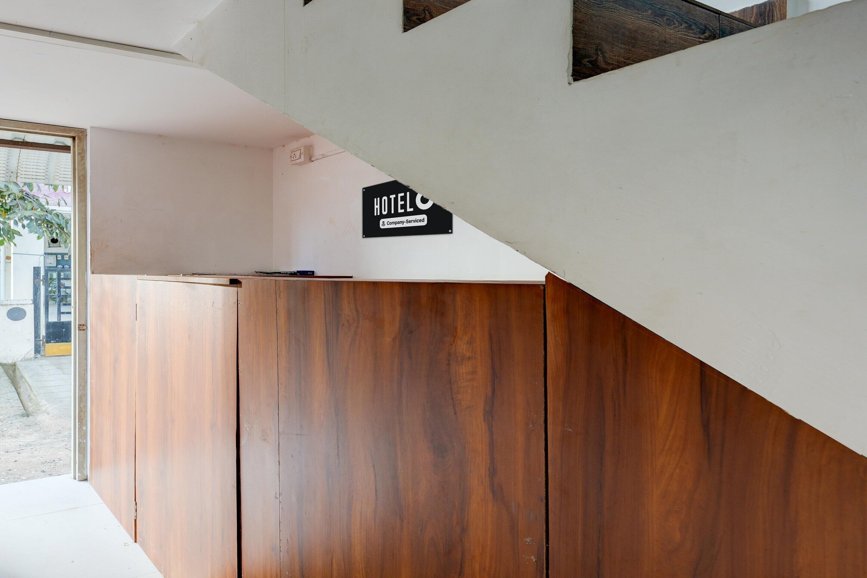 House | Reception