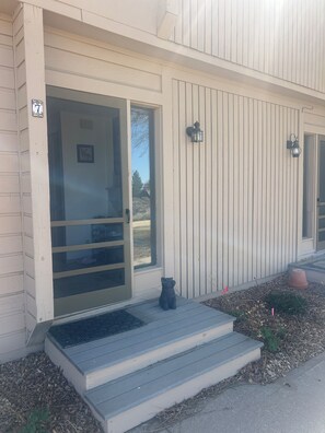 Exterior detail - 
Taos Mountain  Ridge Retreat- 3BR Ski, Hike, Music & Adventure (El Prado)