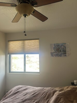 3 bedrooms, iron/ironing board, free WiFi, bed sheets - 
Taos Mountain  Ridge Retreat- 3BR Ski, Hike, Music & Adventure (El Prado)