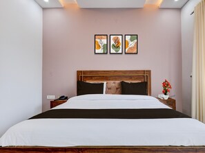 House - Hotel O Pari Chowk Metro Station (Greater Noida)