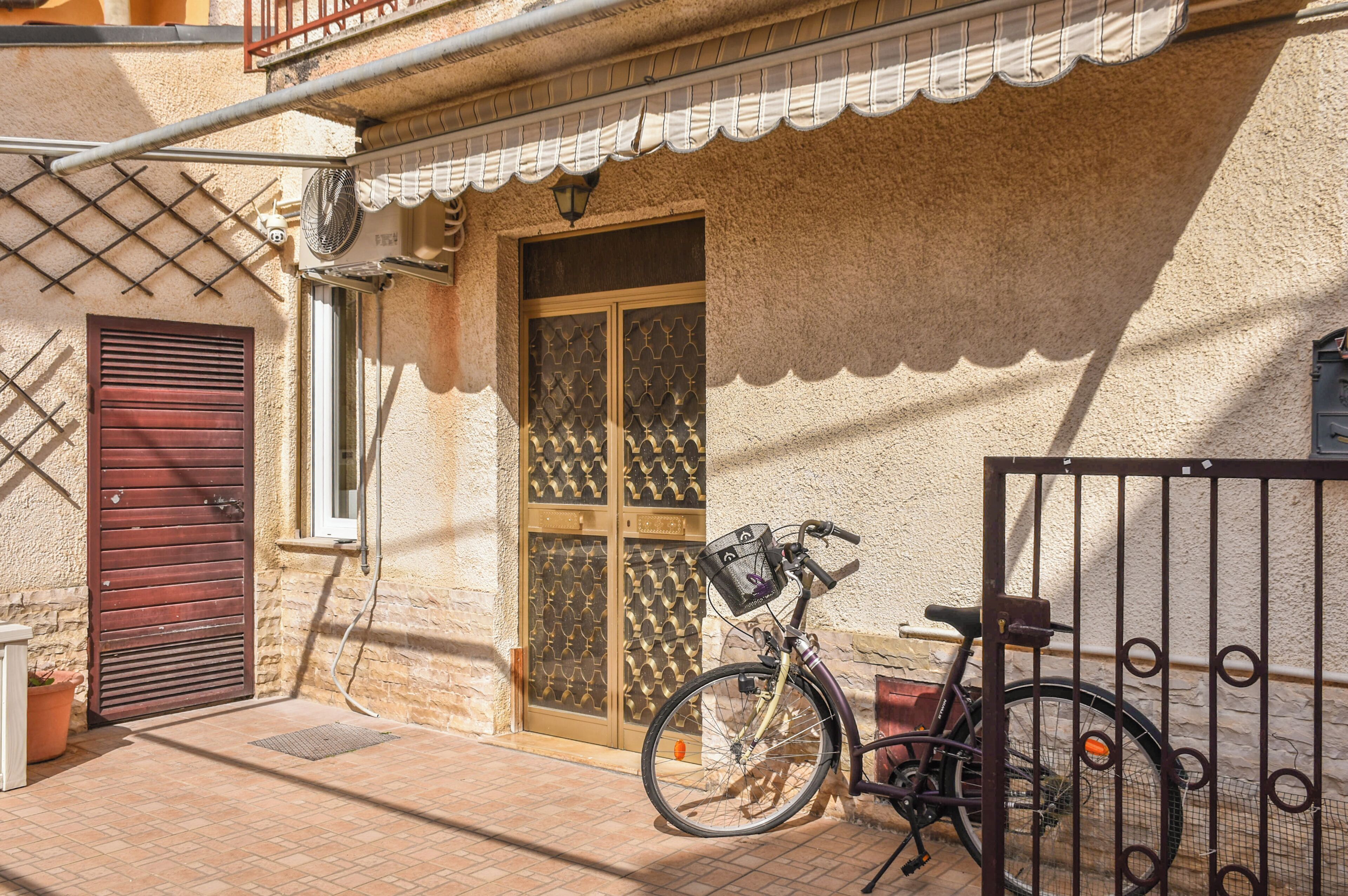 Casa, balcone | Dettaglio esterni