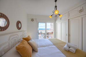 3 bedrooms, iron/ironing board, WiFi, bed sheets - Castle and Beach by Fidalsa (Alicante)