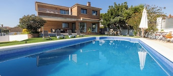 Blue Oasis Retreat by Fidalsa