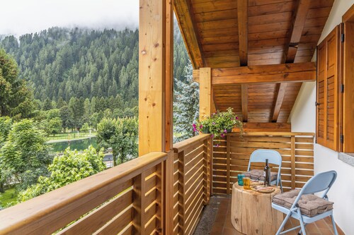 Apt "Overland": alpine panorama with park and biolago