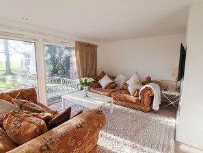 Living area - Three Ways (Diss)