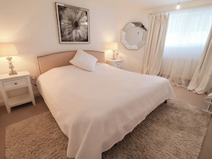 2 bedrooms, individually decorated, individually furnished, free WiFi - Three Ways (Diss)
