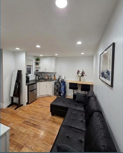 Brooklyn Private Apartment in Residential Brooklyn Neighborhood