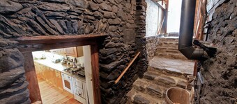 Apartment 'Oberniederhof Anno 1290' with Mountain View, Shared Garden and Wi-Fi