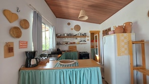 House, Sea View | Private kitchen | Full-sized fridge, stovetop, cookware/dishes/utensils, dining tables - Praia do Sagi (Baía Formosa)