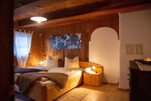 Appartement « Oberniederhof Anno 1838 » avec vue sur la montagne, jardin commun et Wi-Fi